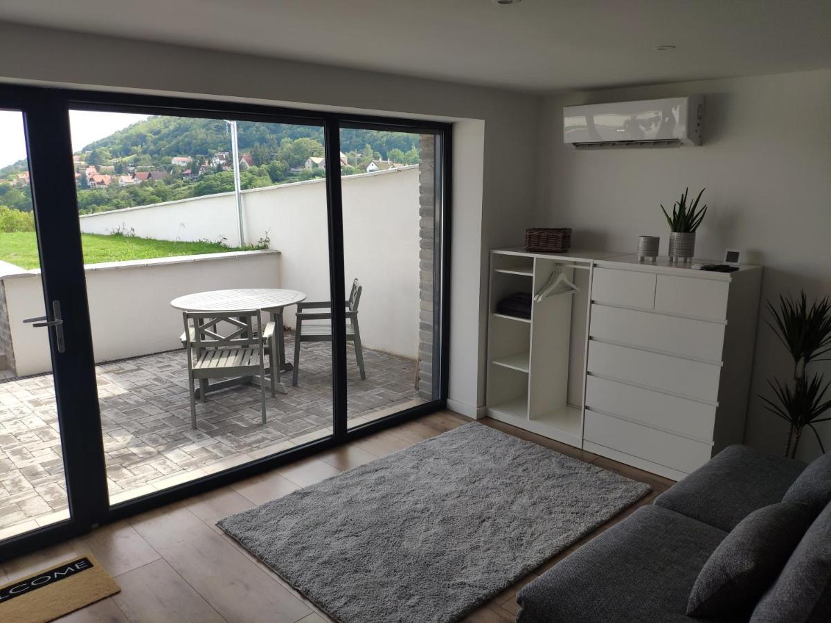 Panorama & Vino Apartman Szigliget Ngoại thất bức ảnh